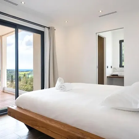 Eagle Tower Villa *